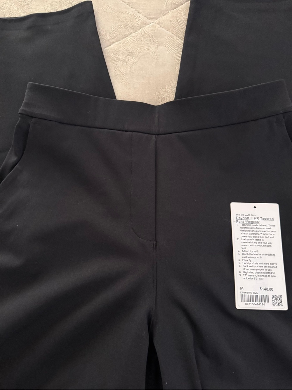 lululemon Daydrift High Rise Black Tapered Pants sz M